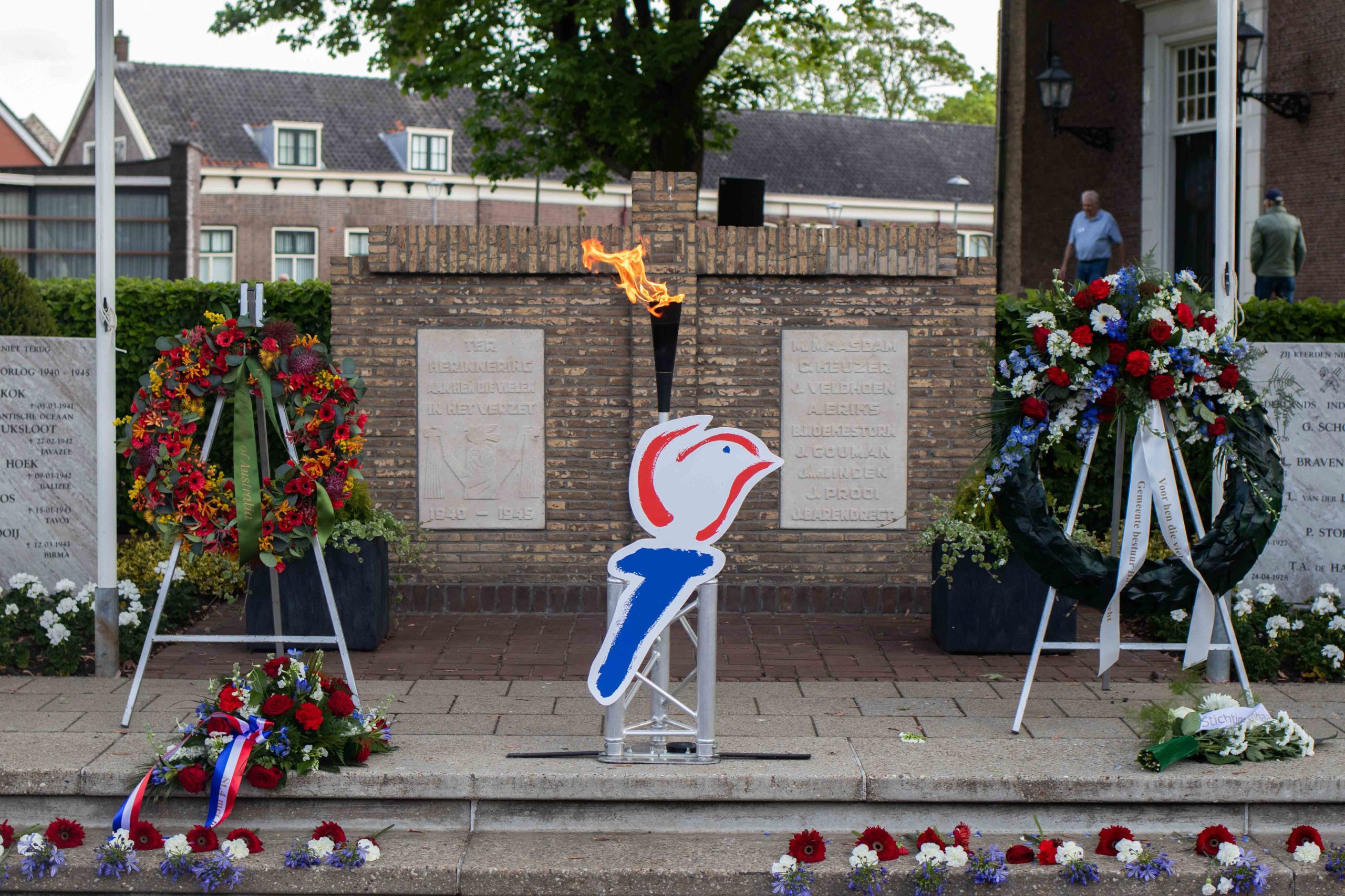 Vrijheidsvuur ontstoken bij monument Doormanplein